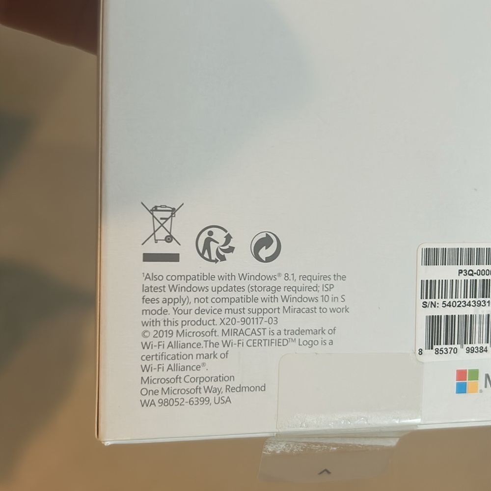 Microsoft Wireless Display Adapter - Picture 10 of 12
